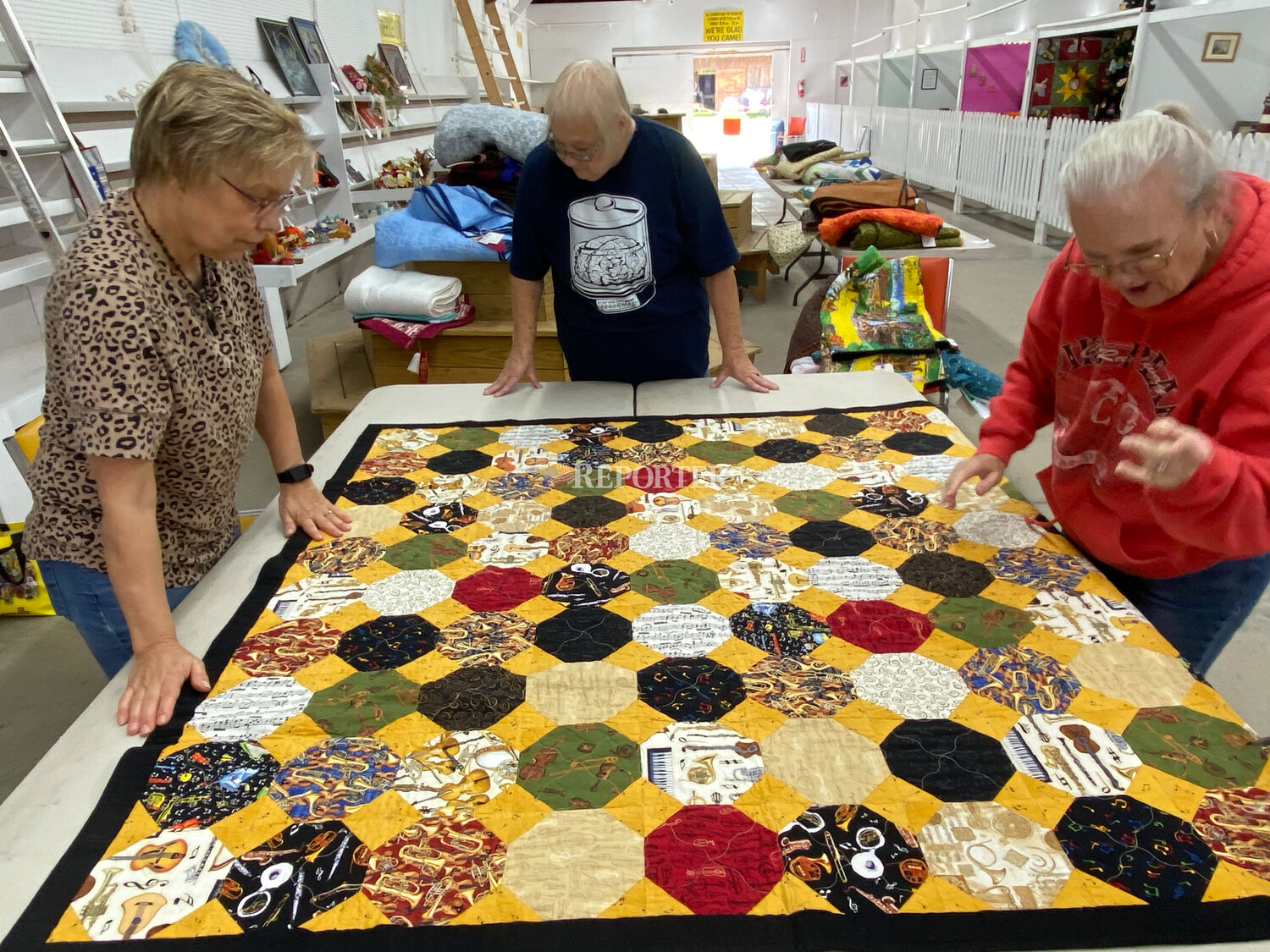 “The seams match, even on the hexagons,” one quilt show judge was overheard saying during judging in the home goods department Sunday, Aug. 13. “This is a really good use of a quilting pattern.” The quilt category was “machine pieced quilt.”